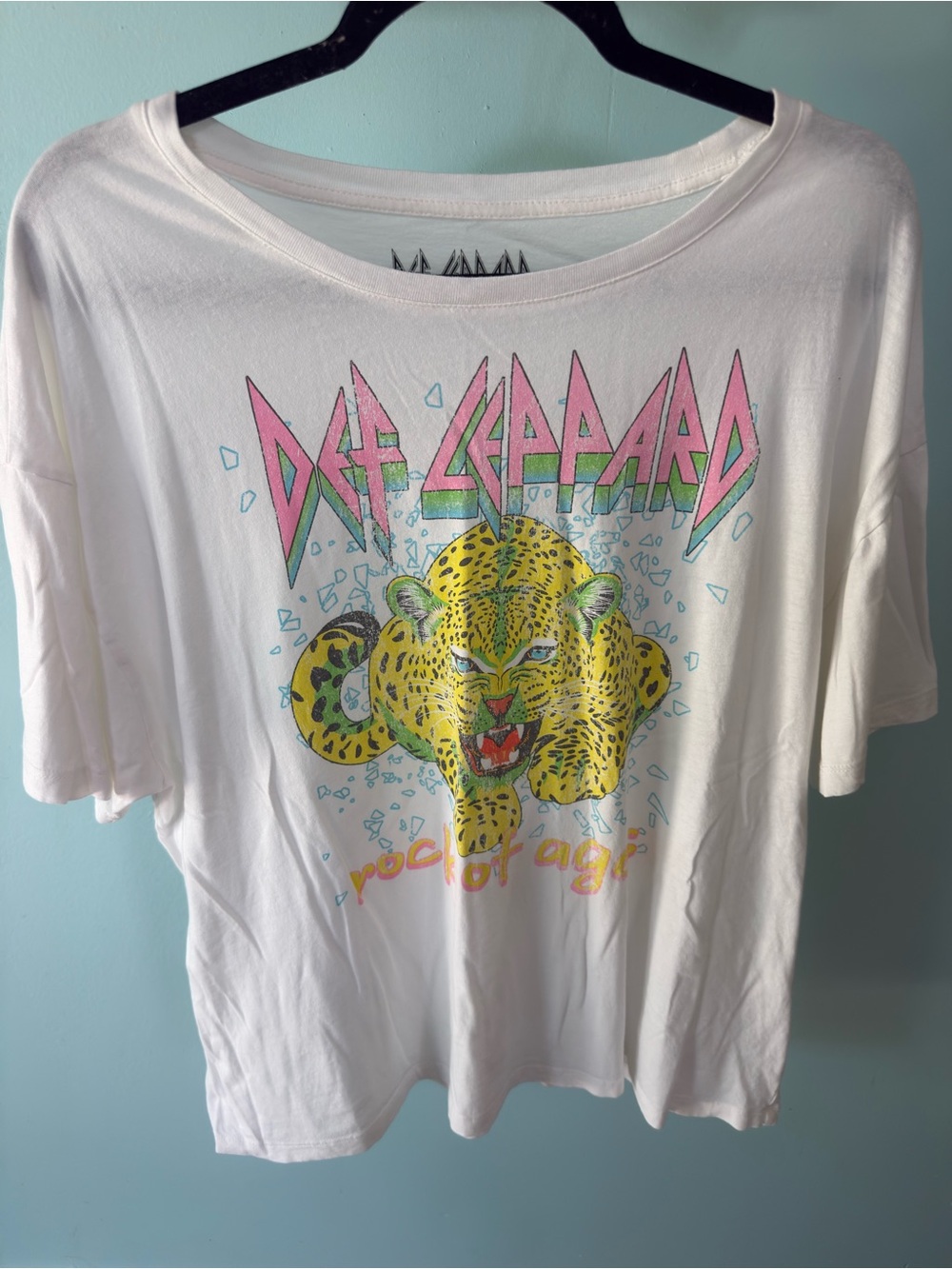 Def Leppard Graphic Tee with Yellow Leopard Size XL